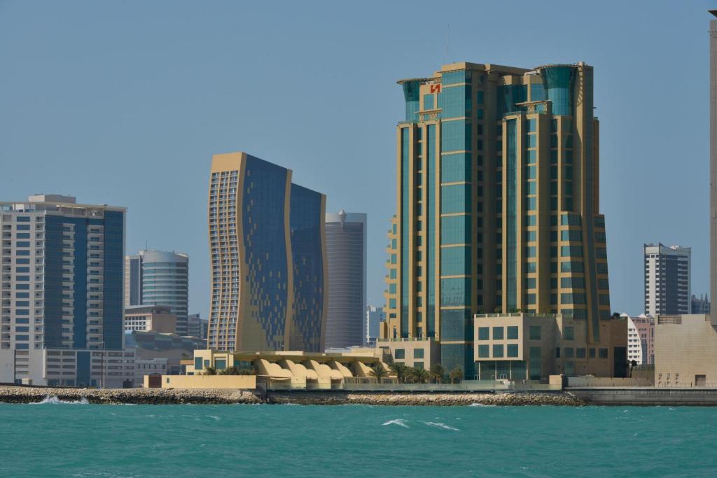 أحد أفضل فنادق البحرين على البحر المميزَّة