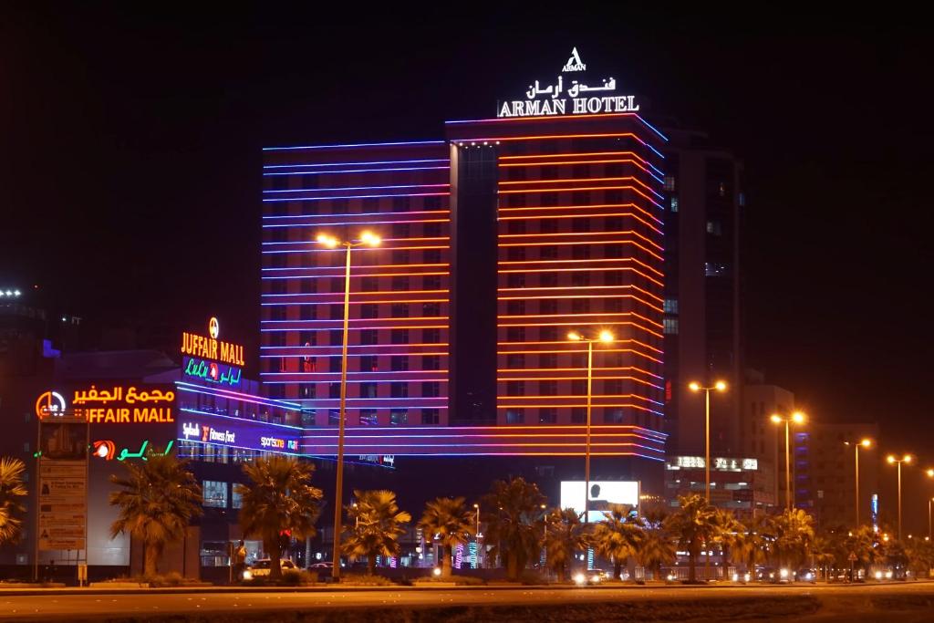 أحد فنادق في البحرين فيها جاكوزي المميزَّة