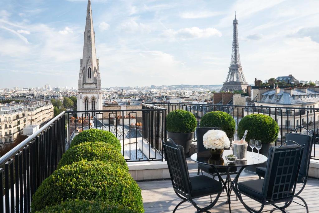 أحد أشهر فنادق باريس المميزَّة